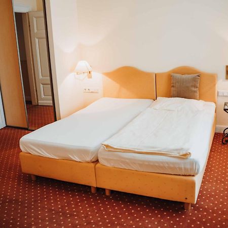 Hotel Am Wallgraben ブリーロン 部屋 写真