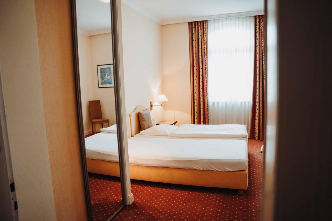 Hotel Am Wallgraben ブリーロン 部屋 写真