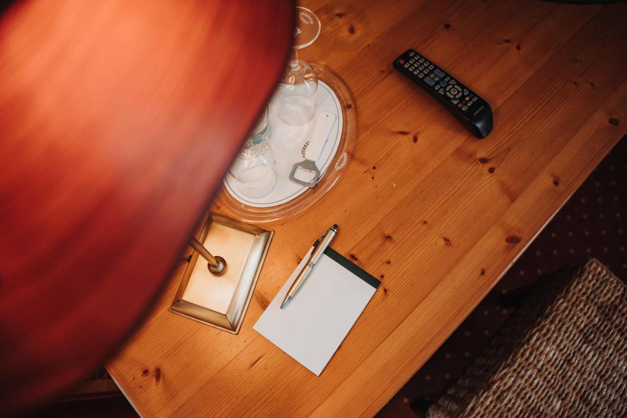 Hotel Am Wallgraben ブリーロン エクステリア 写真